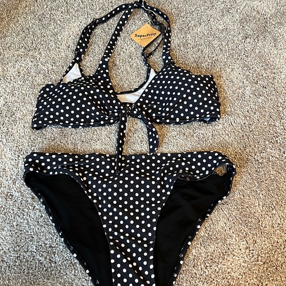 Tag On Polka Dot Black and White Bikini Two Piece Swimsuit Set - Picture 4 of 7